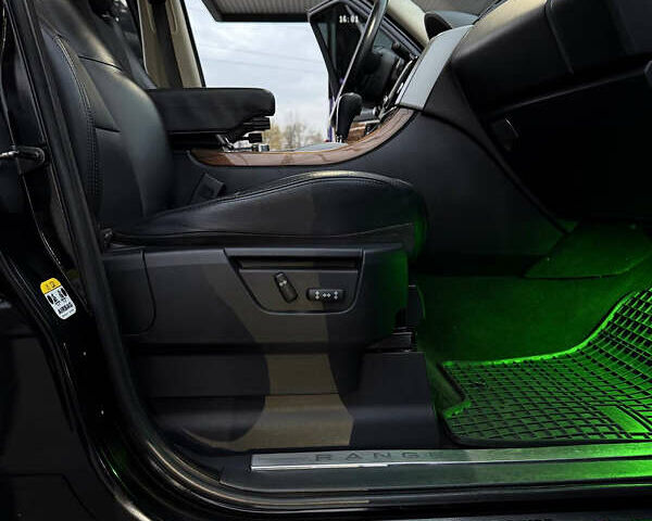 Черный Ленд Ровер Рендж Ровер, объемом двигателя 3.63 л и пробегом 309 тыс. км за 11999 $, фото 23 на Automoto.ua