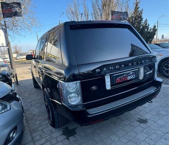 Чорний Ленд Ровер Рендж Ровер, об'ємом двигуна 4.2 л та пробігом 230 тис. км за 11800 $, фото 3 на Automoto.ua