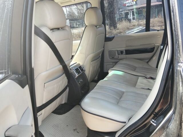 Черный Ленд Ровер Рендж Ровер, объемом двигателя 4.4 л и пробегом 265 тыс. км за 7200 $, фото 9 на Automoto.ua