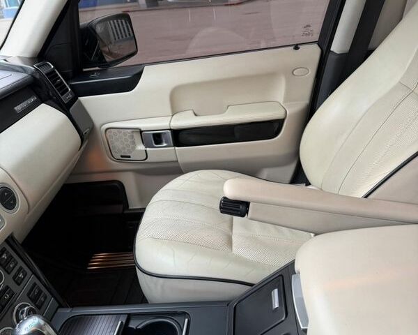 Черный Ленд Ровер Рендж Ровер, объемом двигателя 4.2 л и пробегом 178 тыс. км за 13000 $, фото 16 на Automoto.ua