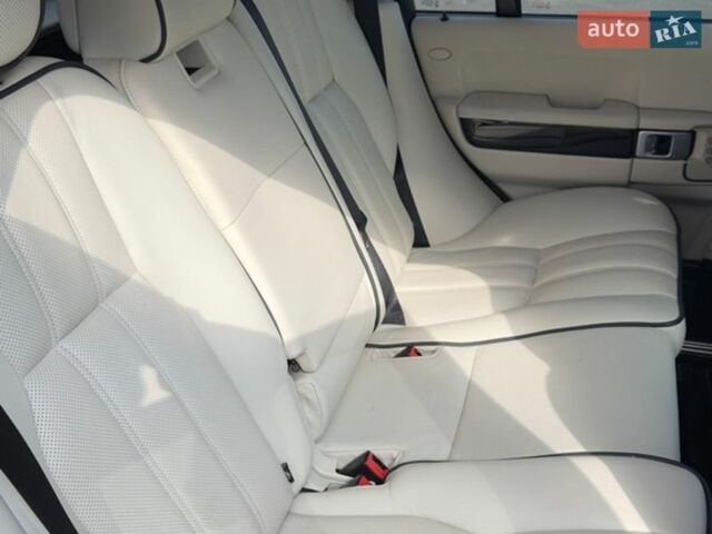 Чорний Ленд Ровер Рендж Ровер, об'ємом двигуна 4.2 л та пробігом 284 тис. км за 11900 $, фото 25 на Automoto.ua