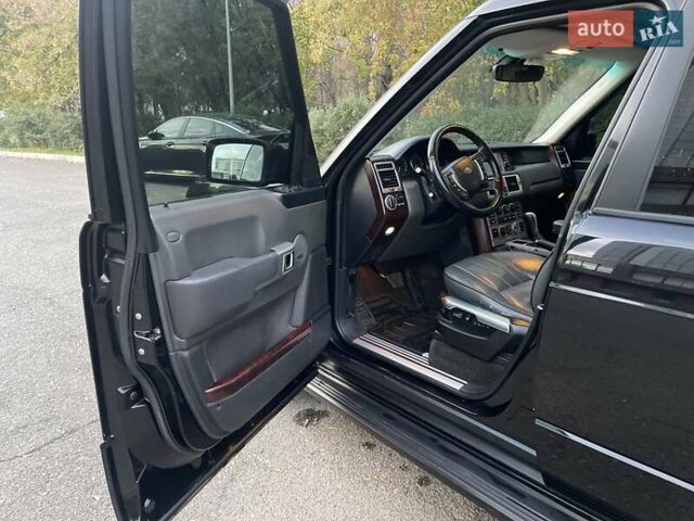 Черный Ленд Ровер Рендж Ровер, объемом двигателя 4.4 л и пробегом 495 тыс. км за 9990 $, фото 12 на Automoto.ua