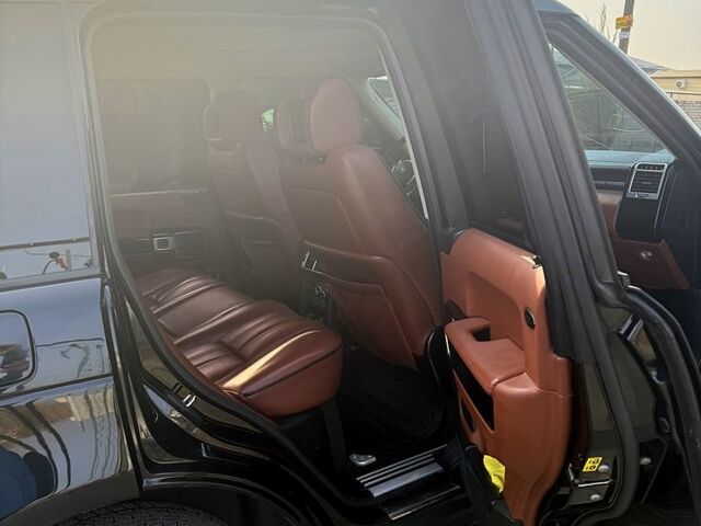 Чорний Ленд Ровер Рендж Ровер, об'ємом двигуна 4.2 л та пробігом 271 тис. км за 15000 $, фото 3 на Automoto.ua