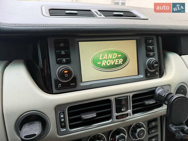 Чорний Ленд Ровер Рендж Ровер, об'ємом двигуна 4.2 л та пробігом 266 тис. км за 7350 $, фото 28 на Automoto.ua