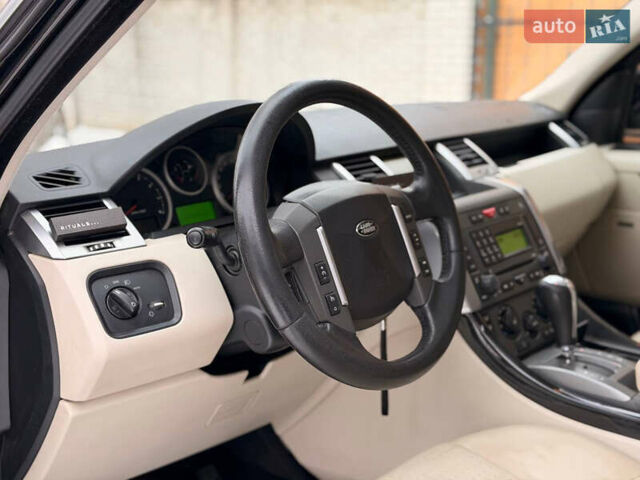 Чорний Ленд Ровер Рендж Ровер, об'ємом двигуна 4.2 л та пробігом 249 тис. км за 9400 $, фото 16 на Automoto.ua