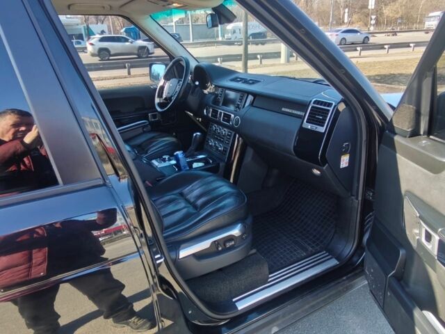 Чорний Ленд Ровер Рендж Ровер, об'ємом двигуна 3.6 л та пробігом 200 тис. км за 10600 $, фото 6 на Automoto.ua