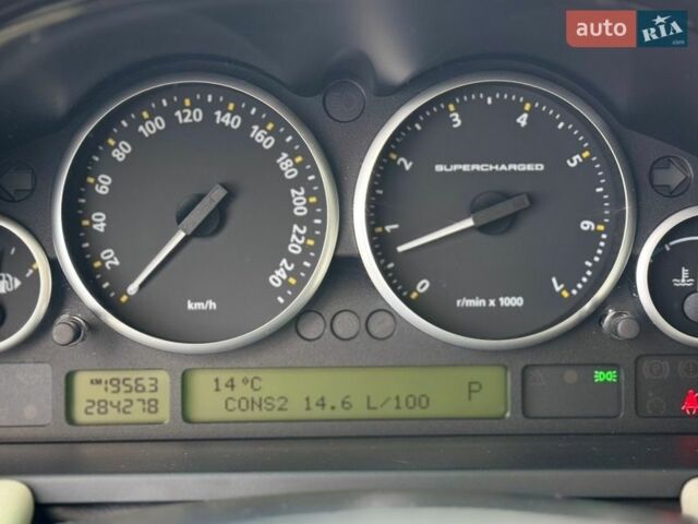 Чорний Ленд Ровер Рендж Ровер, об'ємом двигуна 4.2 л та пробігом 284 тис. км за 11900 $, фото 19 на Automoto.ua