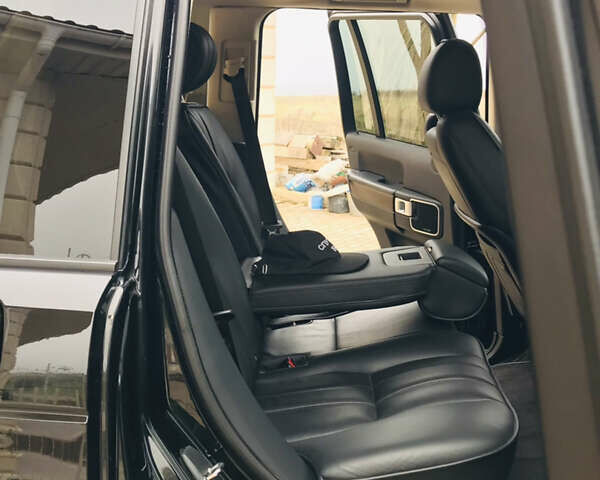 Чорний Ленд Ровер Рендж Ровер, об'ємом двигуна 4.2 л та пробігом 146 тис. км за 15000 $, фото 17 на Automoto.ua