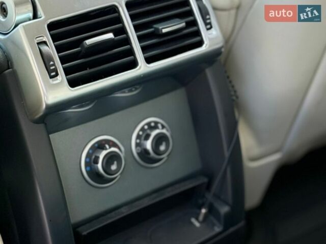 Чорний Ленд Ровер Рендж Ровер, об'ємом двигуна 4.2 л та пробігом 284 тис. км за 11900 $, фото 15 на Automoto.ua