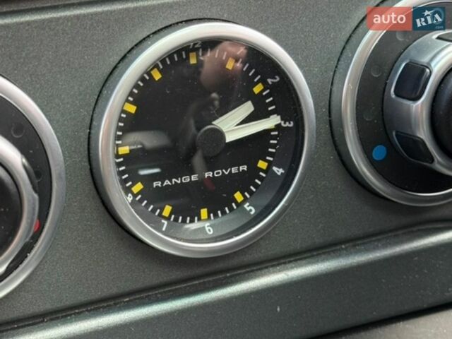 Чорний Ленд Ровер Рендж Ровер, об'ємом двигуна 4.2 л та пробігом 284 тис. км за 11900 $, фото 26 на Automoto.ua