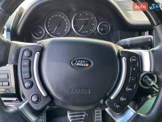 Чорний Ленд Ровер Рендж Ровер, об'ємом двигуна 4.2 л та пробігом 238 тис. км за 11000 $, фото 21 на Automoto.ua
