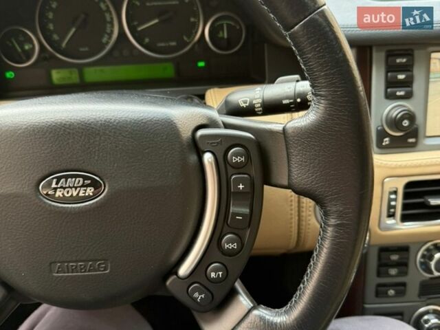 Черный Ленд Ровер Рендж Ровер, объемом двигателя 4.2 л и пробегом 408 тыс. км за 11700 $, фото 42 на Automoto.ua