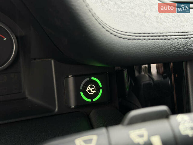 Чорний Ленд Ровер Рендж Ровер, об'ємом двигуна 4.2 л та пробігом 236 тис. км за 12999 $, фото 29 на Automoto.ua