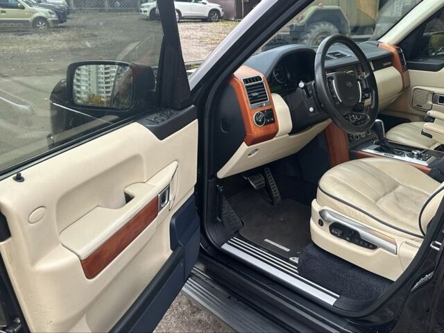 Ленд Ровер Рендж Ровер 2007 у Борисполе на Automoto.ua Чорний Ленд Ровер Рендж Ровер, об'ємом двигуна 4.2 л та пробігом 320 тис. км за 9500 $, фото 7 на Automoto.ua