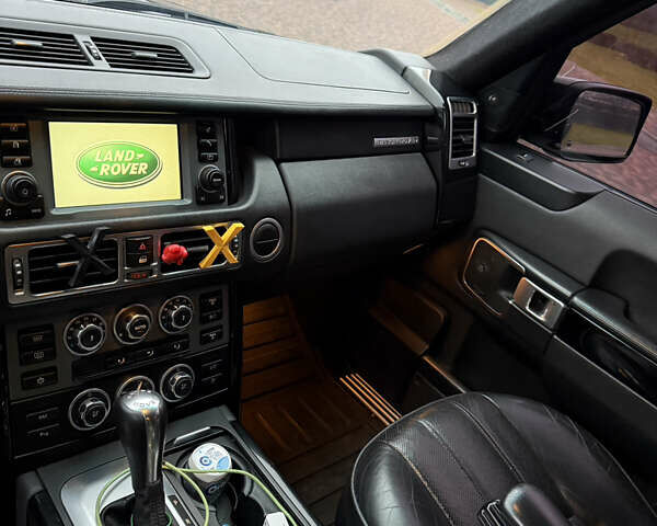 Черный Ленд Ровер Рендж Ровер, объемом двигателя 4.2 л и пробегом 239 тыс. км за 8300 $, фото 13 на Automoto.ua