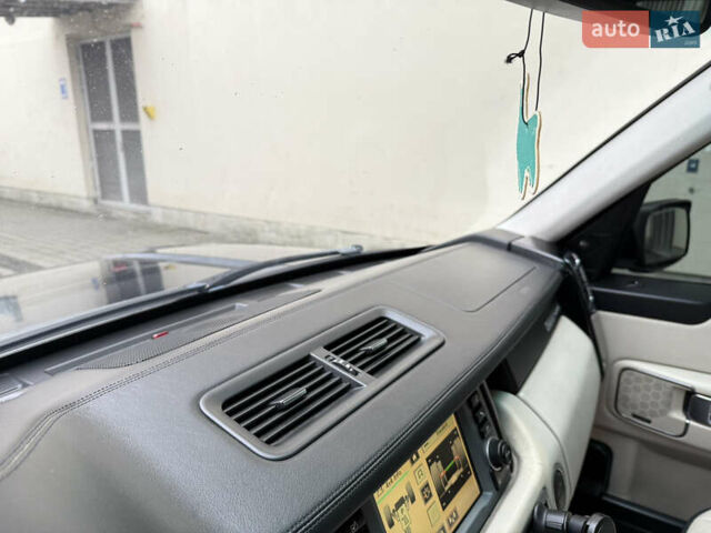 Чорний Ленд Ровер Рендж Ровер, об'ємом двигуна 4.2 л та пробігом 266 тис. км за 8350 $, фото 39 на Automoto.ua