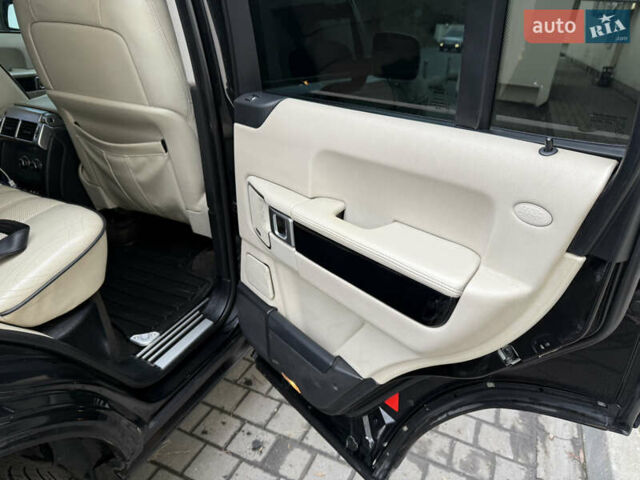 Чорний Ленд Ровер Рендж Ровер, об'ємом двигуна 4.2 л та пробігом 266 тис. км за 8350 $, фото 90 на Automoto.ua