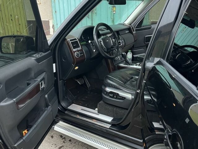 Черный Ленд Ровер Рендж Ровер, объемом двигателя 4.2 л и пробегом 235 тыс. км за 12000 $, фото 8 на Automoto.ua