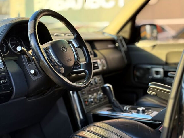 Черный Ленд Ровер Рендж Ровер, объемом двигателя 4.2 л и пробегом 252 тыс. км за 8800 $, фото 4 на Automoto.ua