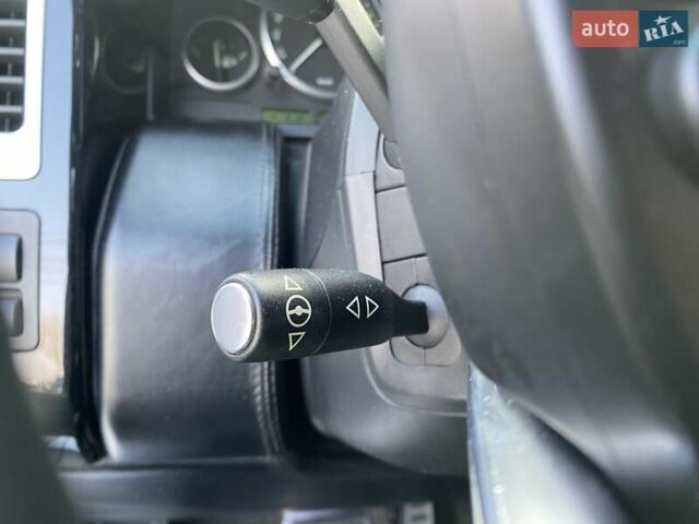 Чорний Ленд Ровер Рендж Ровер, об'ємом двигуна 4.2 л та пробігом 238 тис. км за 11000 $, фото 24 на Automoto.ua