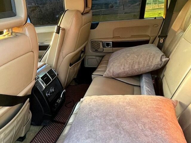 Чорний Ленд Ровер Рендж Ровер, об'ємом двигуна 4.4 л та пробігом 205 тис. км за 9990 $, фото 6 на Automoto.ua