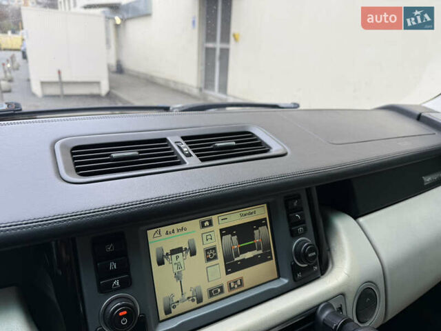 Чорний Ленд Ровер Рендж Ровер, об'ємом двигуна 4.2 л та пробігом 266 тис. км за 7350 $, фото 6 на Automoto.ua