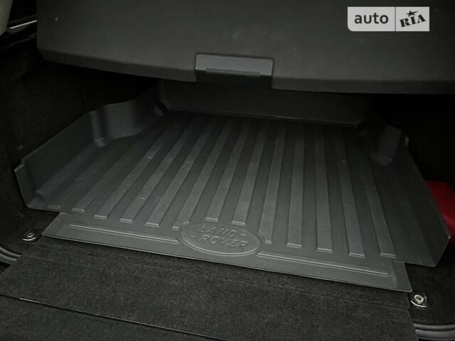 Черный Ленд Ровер Рендж Ровер, объемом двигателя 4.2 л и пробегом 190 тыс. км за 12000 $, фото 40 на Automoto.ua