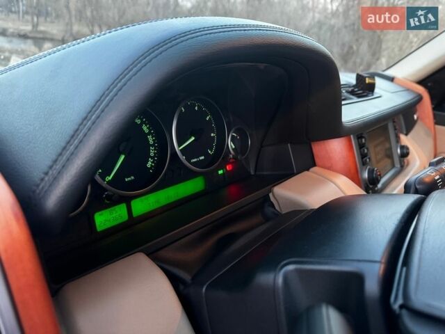 Чорний Ленд Ровер Рендж Ровер, об'ємом двигуна 4.39 л та пробігом 220 тис. км за 12300 $, фото 14 на Automoto.ua