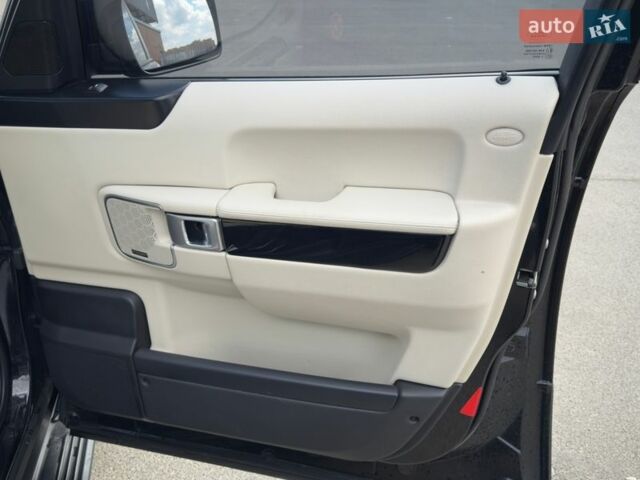 Чорний Ленд Ровер Рендж Ровер, об'ємом двигуна 4.2 л та пробігом 284 тис. км за 11900 $, фото 22 на Automoto.ua