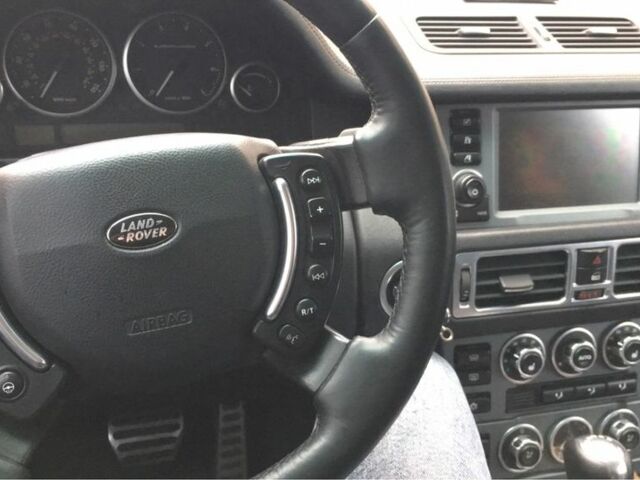 Черный Ленд Ровер Рендж Ровер, объемом двигателя 4.2 л и пробегом 306 тыс. км за 13500 $, фото 5 на Automoto.ua