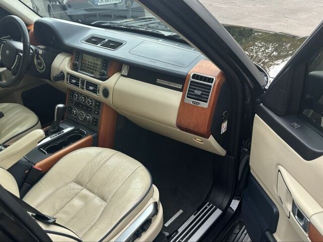 Ленд Ровер Рендж Ровер 2007 у Борисполе на Automoto.ua Чорний Ленд Ровер Рендж Ровер, об'ємом двигуна 4.2 л та пробігом 320 тис. км за 9500 $, фото 9 на Automoto.ua