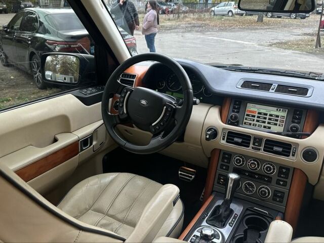 Ленд Ровер Рендж Ровер 2007 у Борисполе на Automoto.ua Чорний Ленд Ровер Рендж Ровер, об'ємом двигуна 4.2 л та пробігом 320 тис. км за 9500 $, фото 11 на Automoto.ua