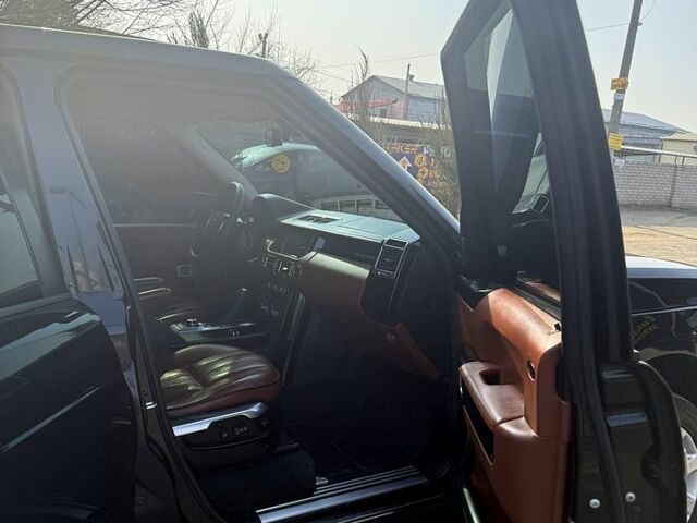 Чорний Ленд Ровер Рендж Ровер, об'ємом двигуна 4.2 л та пробігом 271 тис. км за 15000 $, фото 2 на Automoto.ua