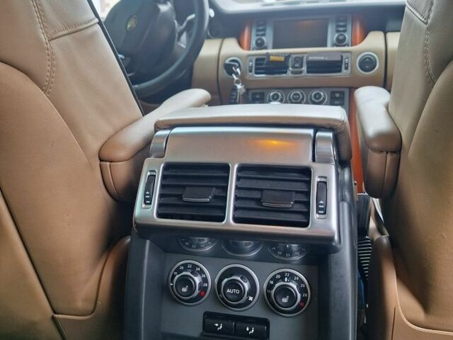 Черный Ленд Ровер Рендж Ровер, объемом двигателя 3.6 л и пробегом 475 тыс. км за 13000 $, фото 12 на Automoto.ua