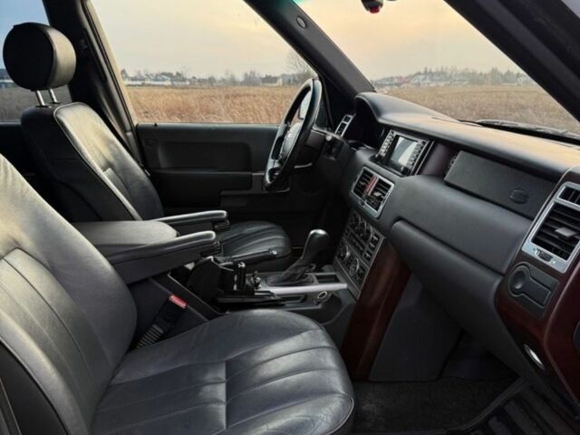 Черный Ленд Ровер Рендж Ровер, объемом двигателя 3 л и пробегом 187 тыс. км за 3200 $, фото 5 на Automoto.ua