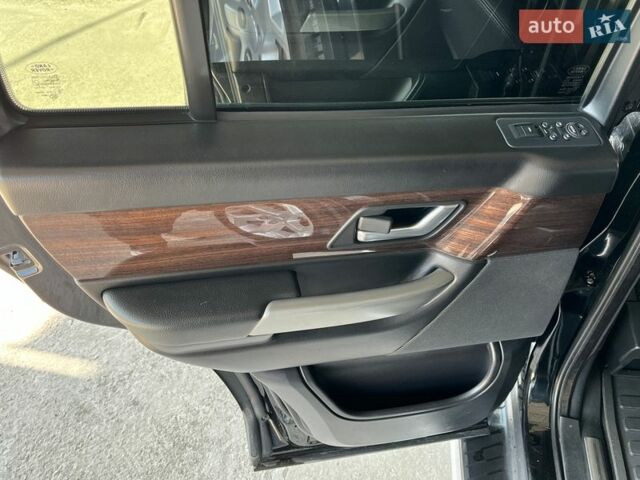 Черный Ленд Ровер Рендж Ровер, объемом двигателя 4.2 л и пробегом 145 тыс. км за 11999 $, фото 26 на Automoto.ua