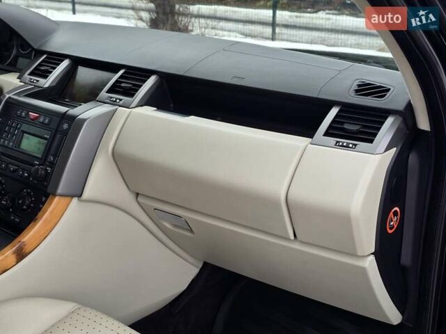 Черный Ленд Ровер Рендж Ровер, объемом двигателя 4.2 л и пробегом 240 тыс. км за 7999 $, фото 47 на Automoto.ua