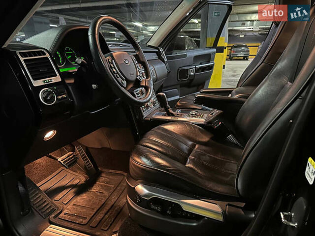 Чорний Ленд Ровер Рендж Ровер, об'ємом двигуна 4.2 л та пробігом 150 тис. км за 13700 $, фото 12 на Automoto.ua