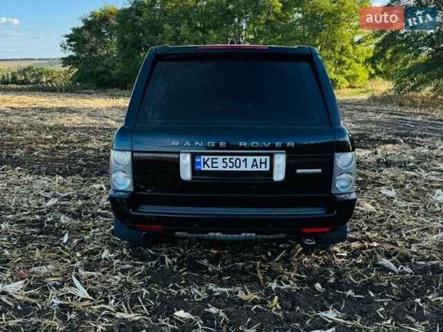 Черный Ленд Ровер Рендж Ровер, объемом двигателя 4.2 л и пробегом 243 тыс. км за 12000 $, фото 5 на Automoto.ua