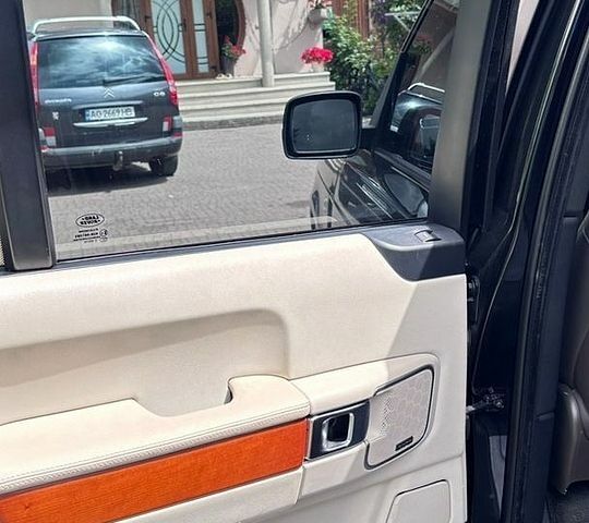 Чорний Ленд Ровер Рендж Ровер, об'ємом двигуна 3.6 л та пробігом 220 тис. км за 9999 $, фото 15 на Automoto.ua