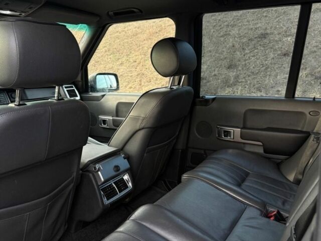 Черный Ленд Ровер Рендж Ровер, объемом двигателя 3 л и пробегом 187 тыс. км за 3200 $, фото 7 на Automoto.ua