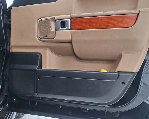 Черный Ленд Ровер Рендж Ровер, объемом двигателя 3.63 л и пробегом 475 тыс. км за 13000 $, фото 28 на Automoto.ua