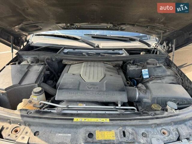 Черный Ленд Ровер Рендж Ровер, объемом двигателя 4.2 л и пробегом 254 тыс. км за 10900 $, фото 15 на Automoto.ua