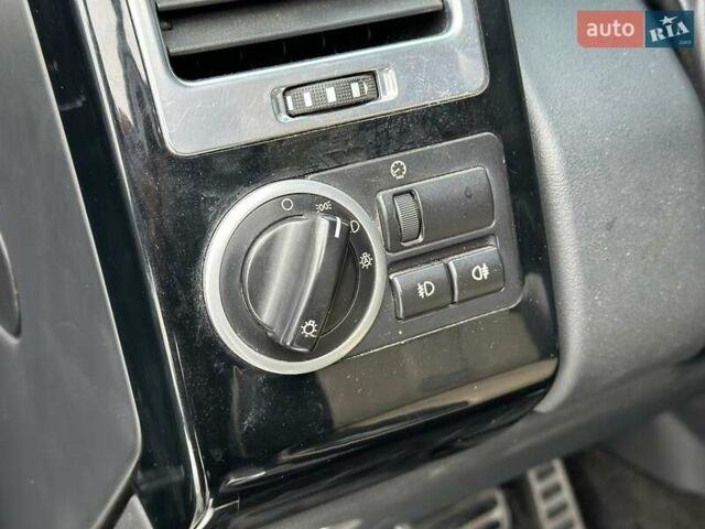 Чорний Ленд Ровер Рендж Ровер, об'ємом двигуна 4.2 л та пробігом 239 тис. км за 11900 $, фото 16 на Automoto.ua