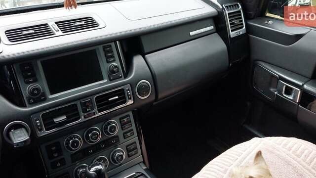 Черный Ленд Ровер Рендж Ровер, объемом двигателя 3.63 л и пробегом 320 тыс. км за 15000 $, фото 6 на Automoto.ua