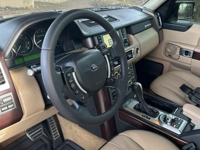 Черный Ленд Ровер Рендж Ровер, объемом двигателя 4.2 л и пробегом 260 тыс. км за 12500 $, фото 6 на Automoto.ua