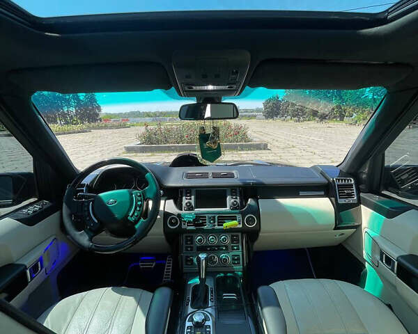 Черный Ленд Ровер Рендж Ровер, объемом двигателя 4.2 л и пробегом 253 тыс. км за 9999 $, фото 5 на Automoto.ua