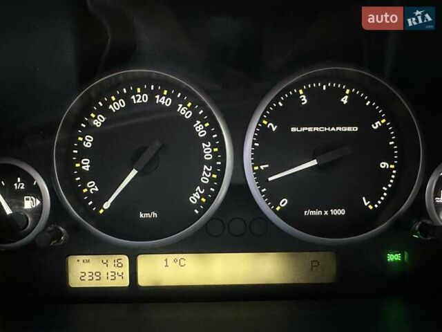 Чорний Ленд Ровер Рендж Ровер, об'ємом двигуна 4.2 л та пробігом 239 тис. км за 11900 $, фото 19 на Automoto.ua