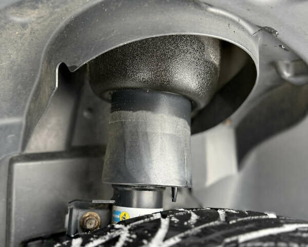 Чорний Ленд Ровер Рендж Ровер, об'ємом двигуна 3.6 л та пробігом 251 тис. км за 14000 $, фото 27 на Automoto.ua