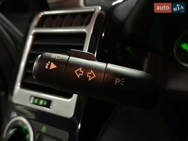 Чорний Ленд Ровер Рендж Ровер, об'ємом двигуна 4.2 л та пробігом 150 тис. км за 13700 $, фото 58 на Automoto.ua